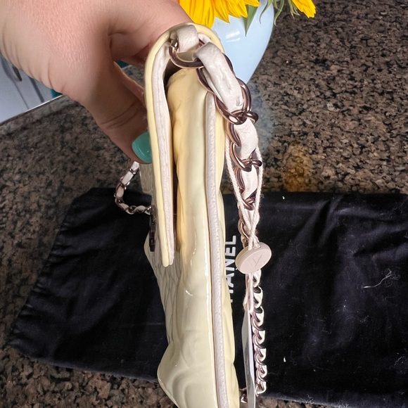 Authentic Chanel Chain Flap Bag Camellia Patent East West - Picture 12 of 16